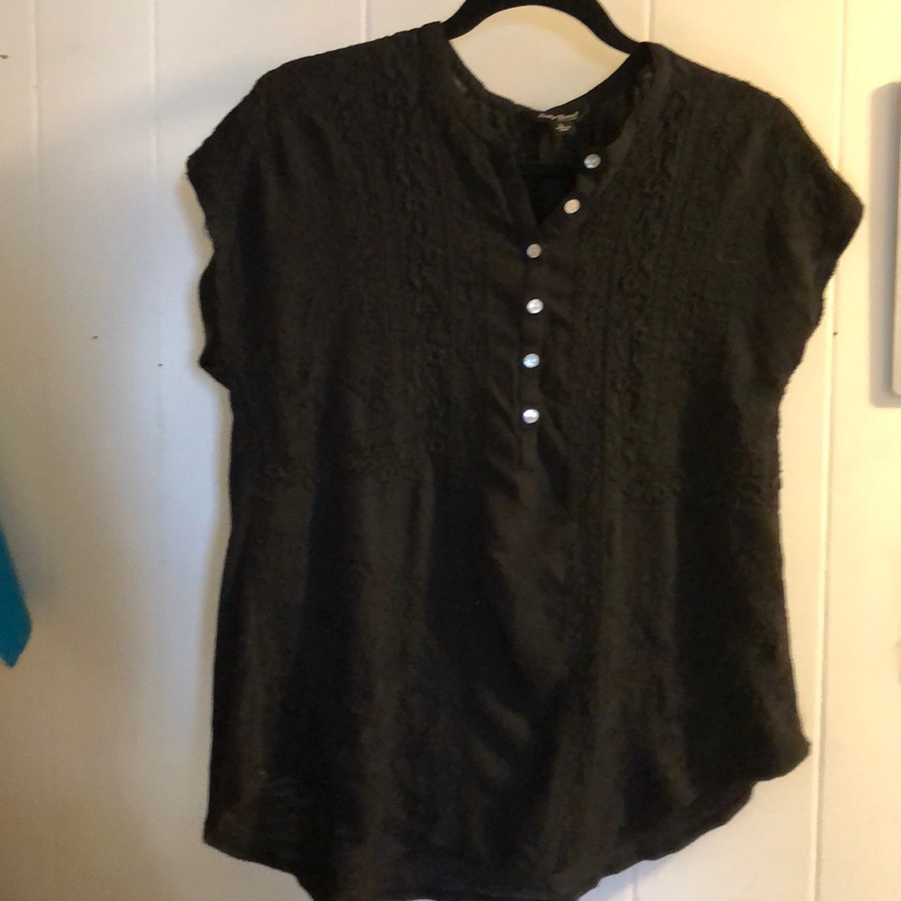 Lucky brand black top